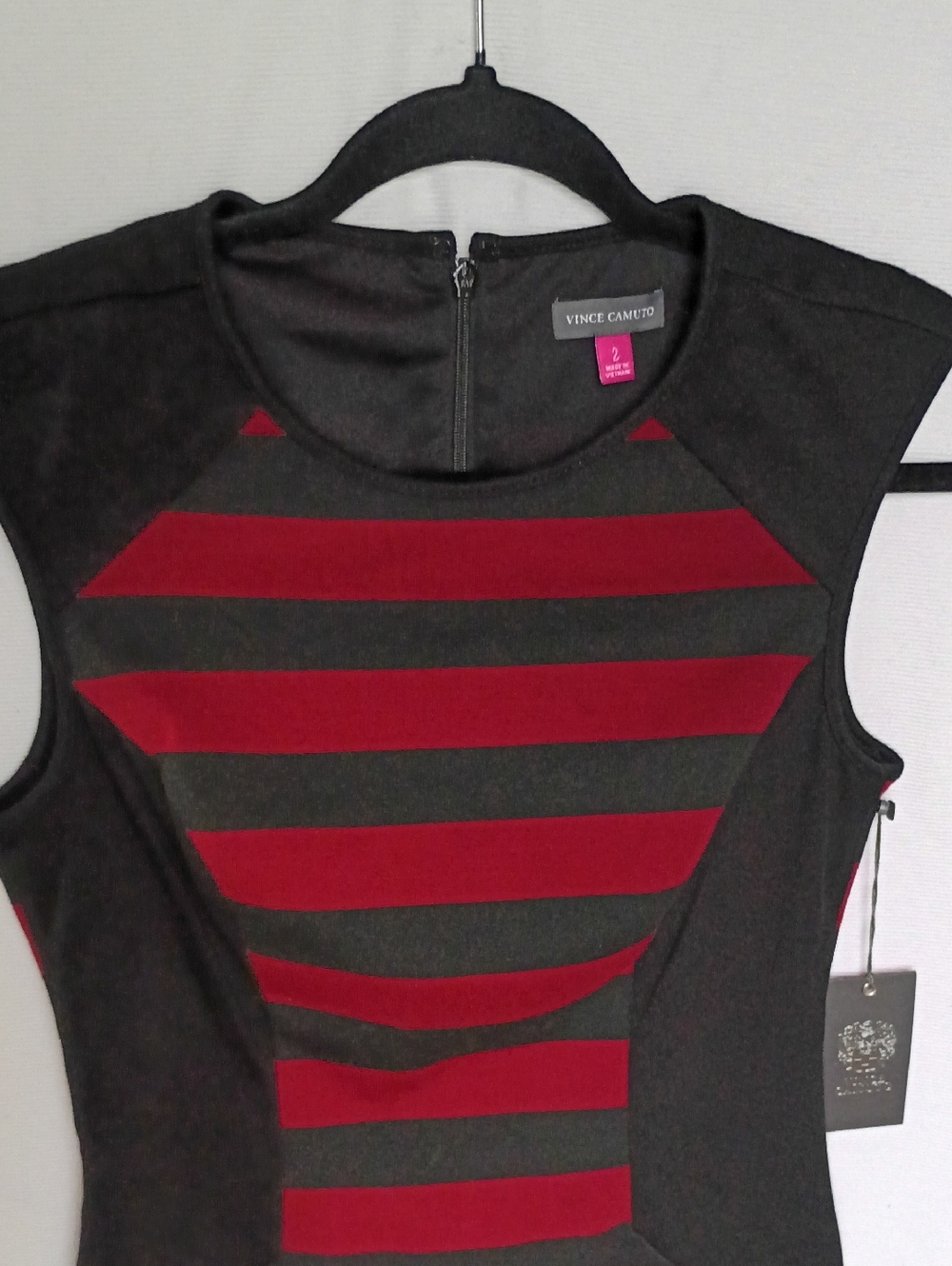 NWT Vince Camuto Form Fit Black And Red Dress - Picture 2 of 7